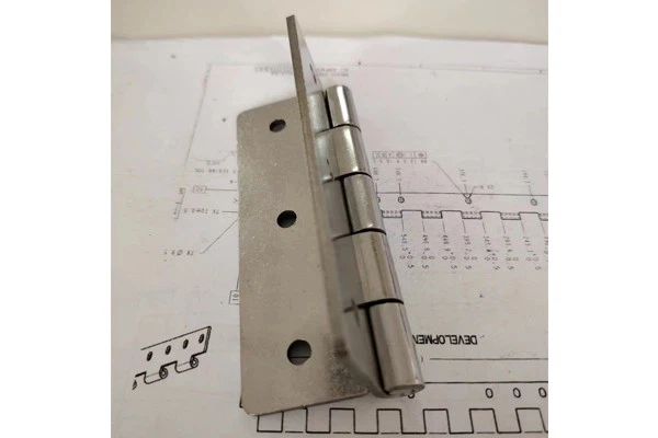 Alternative Stretch-resistant Blum 110 Hinges